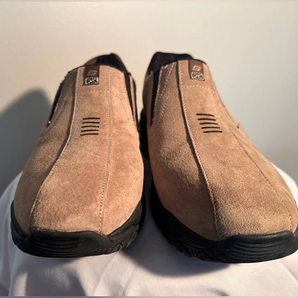 Sketcher Slip On Walking shoes - Picture 2 of 5